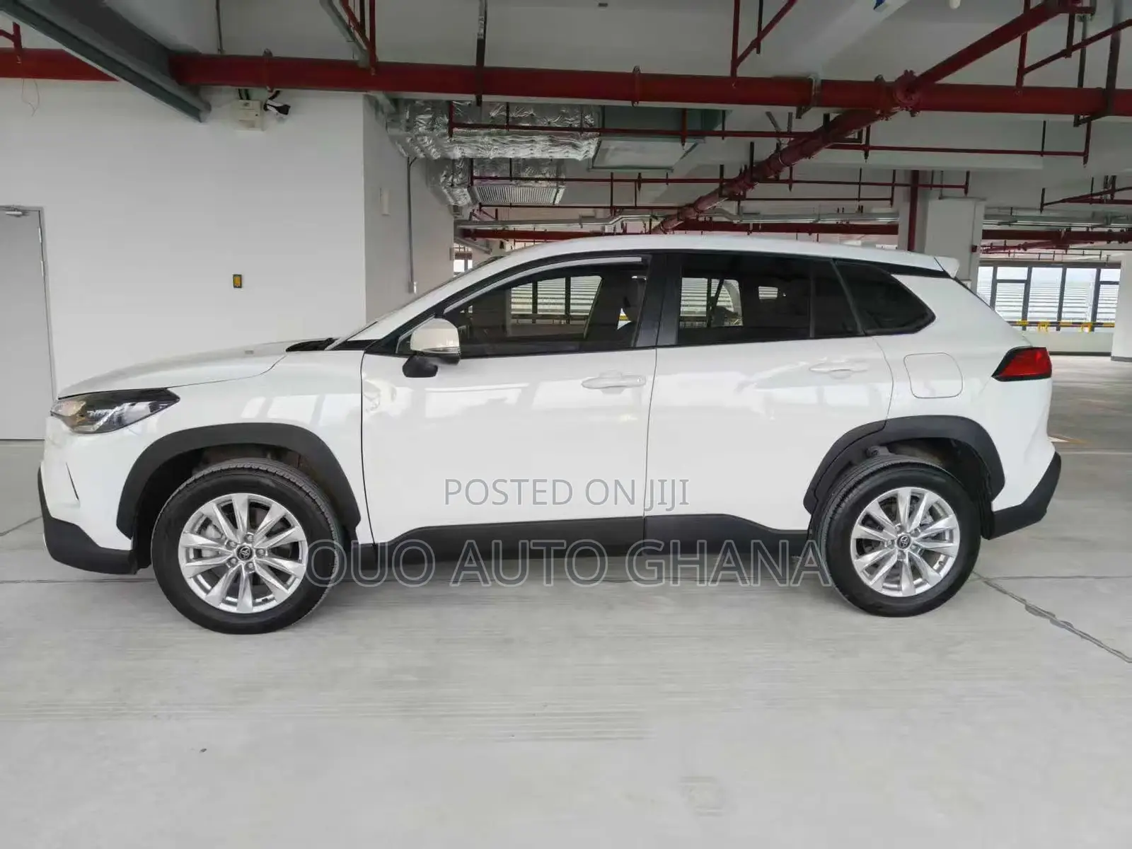 Toyota Corolla Cross XLE 2025 White