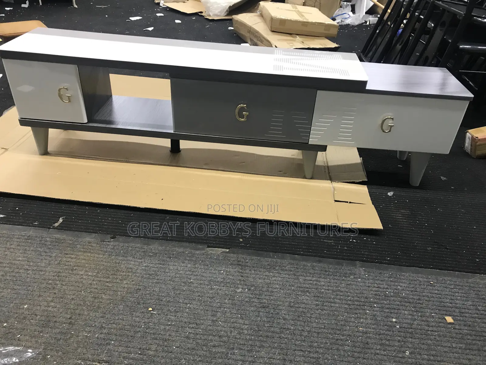 Classic Modern Tv Stand