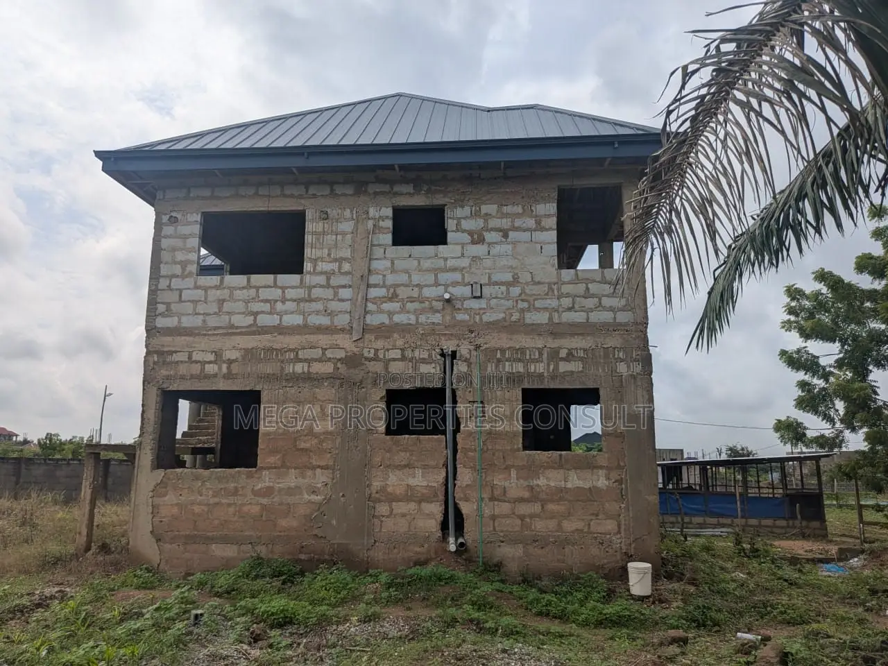 4bdrm House in Amasaman for sale