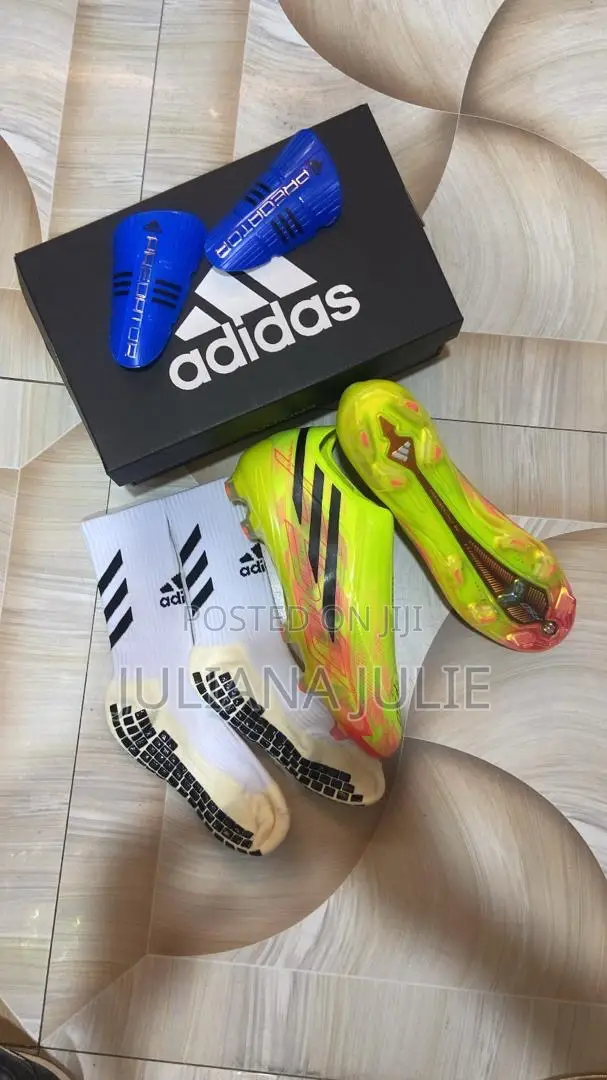 Original Football Boot Available at Cool Price