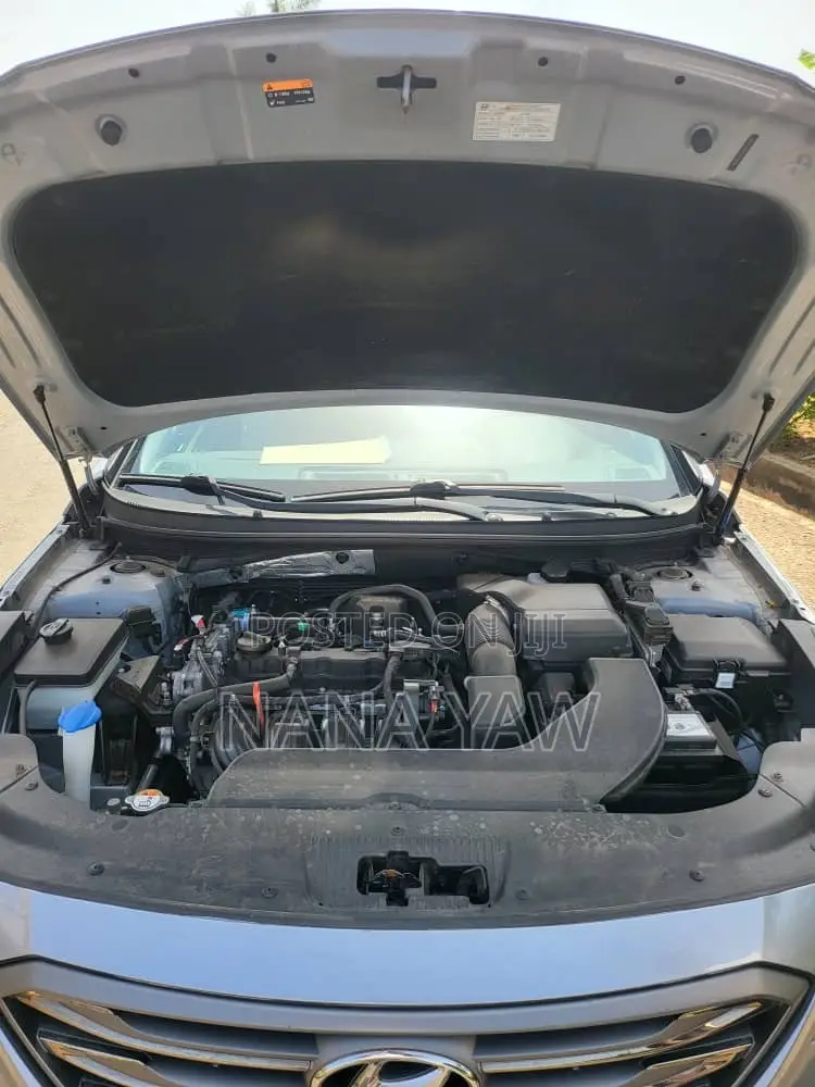 Hyundai Sonata SE 4dr Sedan (2.4L 4cyl 6A) 2015 Burgundy