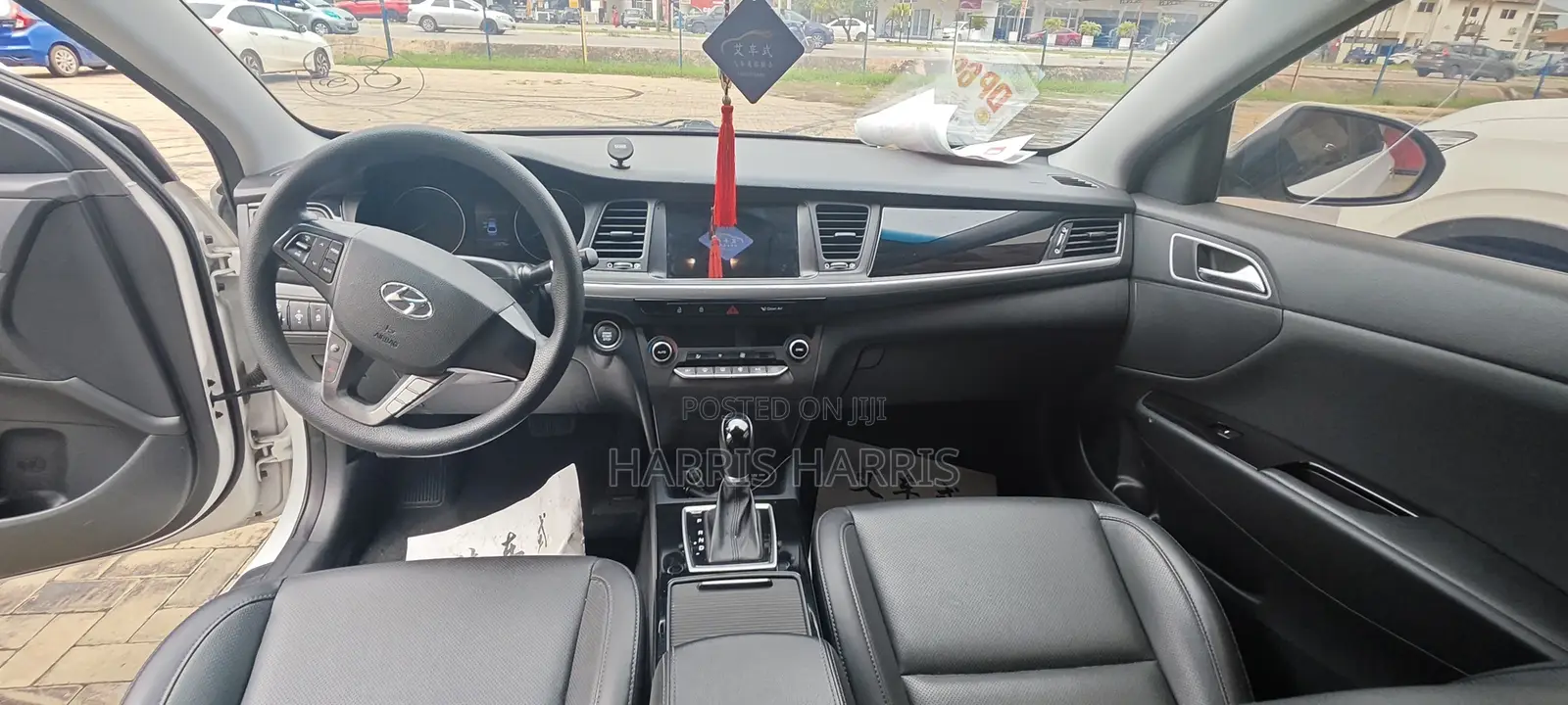 Hyundai Elantra 2019 White