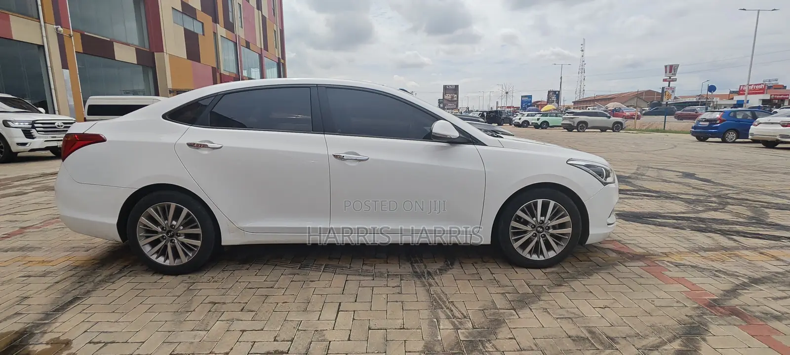 Hyundai Elantra 2019 White