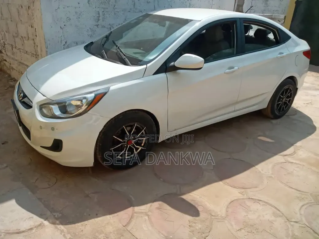 Hyundai Accent SE 2013 White
