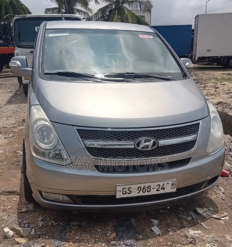 Hyundai Starex 2013 Grey
