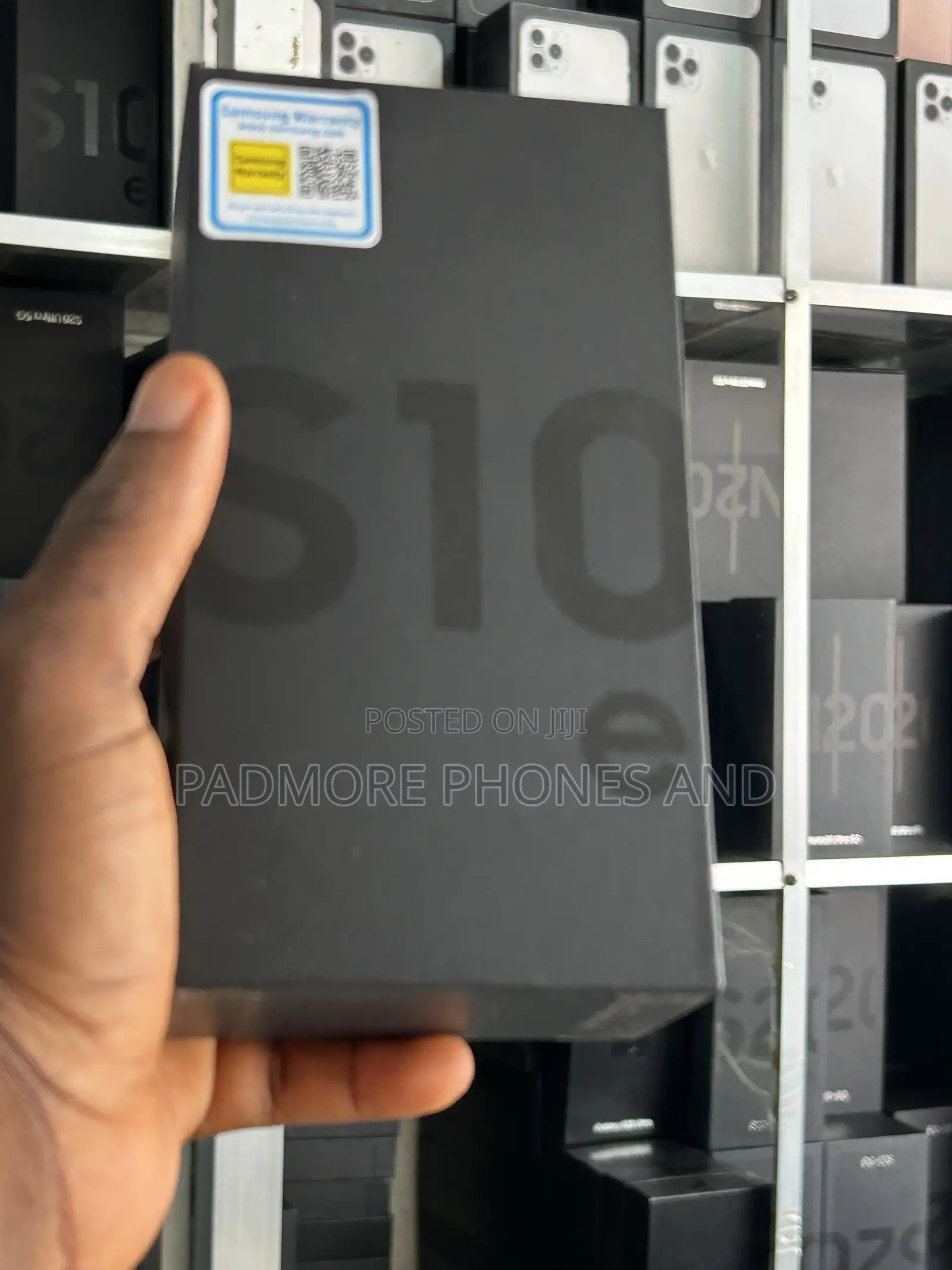 New Samsung Galaxy S10e 128 GB Black