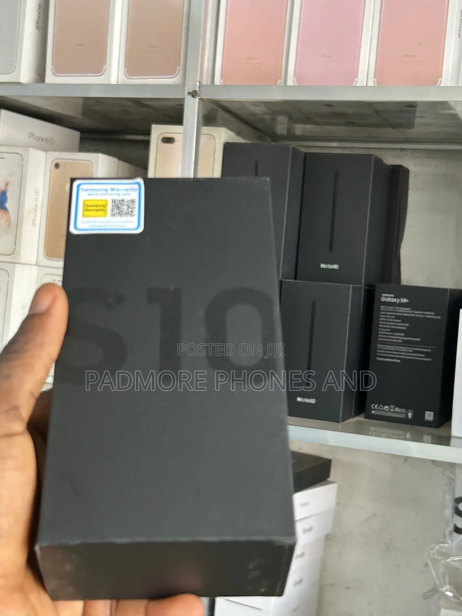 New Samsung Galaxy S10 128 GB Black