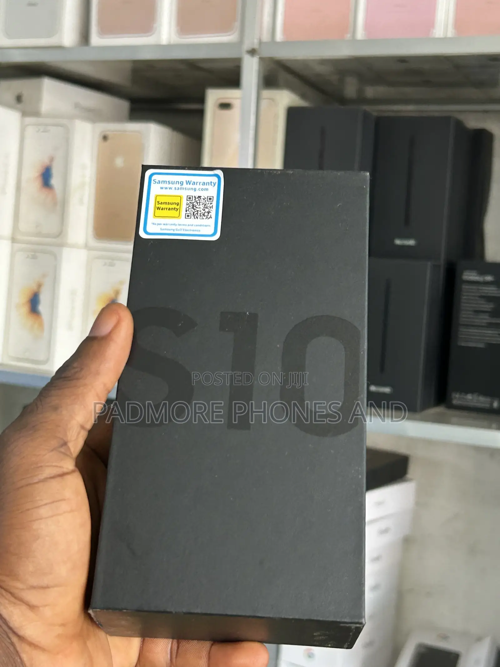 New Samsung Galaxy S10 128 GB Black