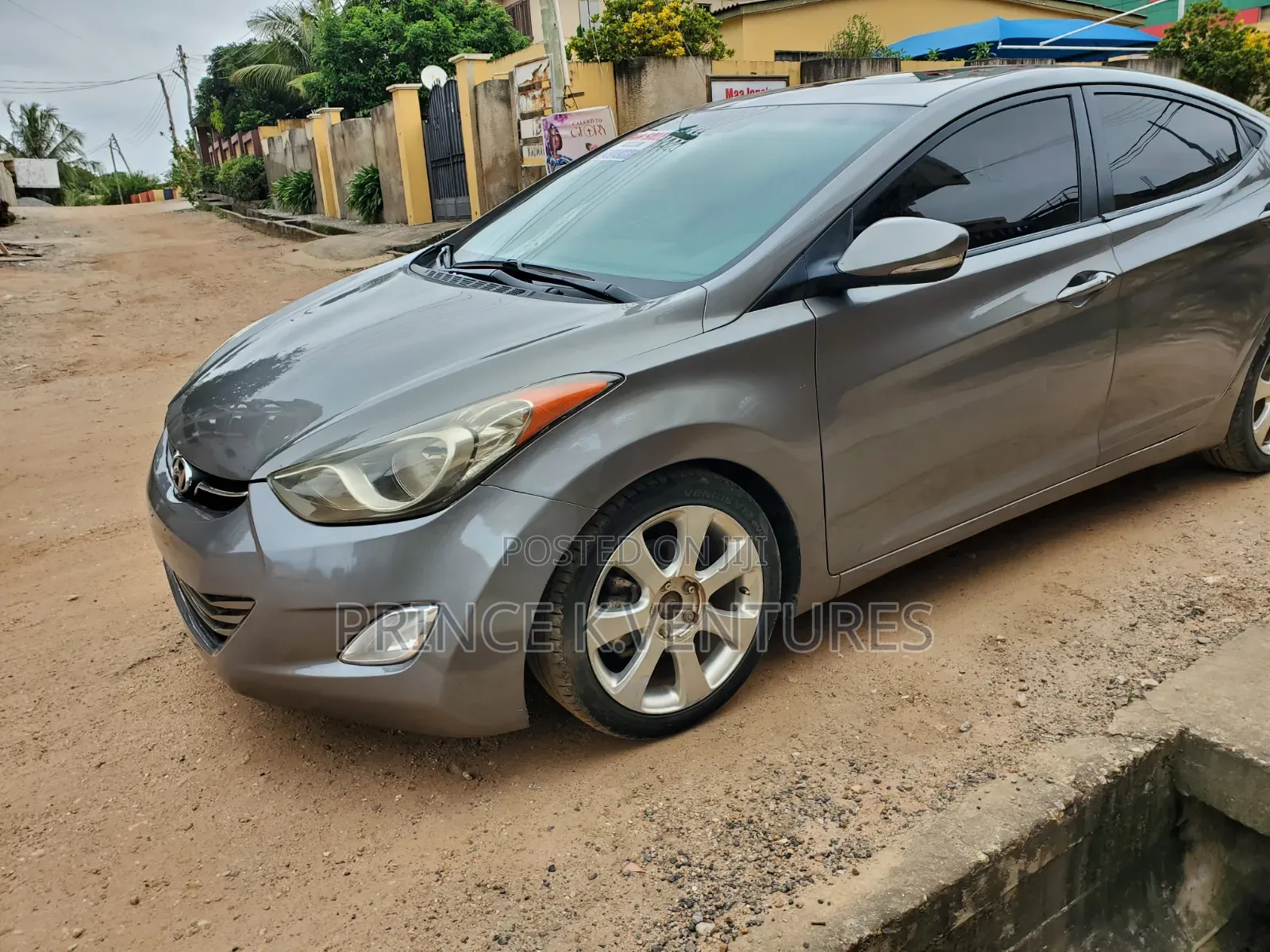 Hyundai Elantra GLS Sedan FWD (1.8L 4cyl 6A) 2013 Gray