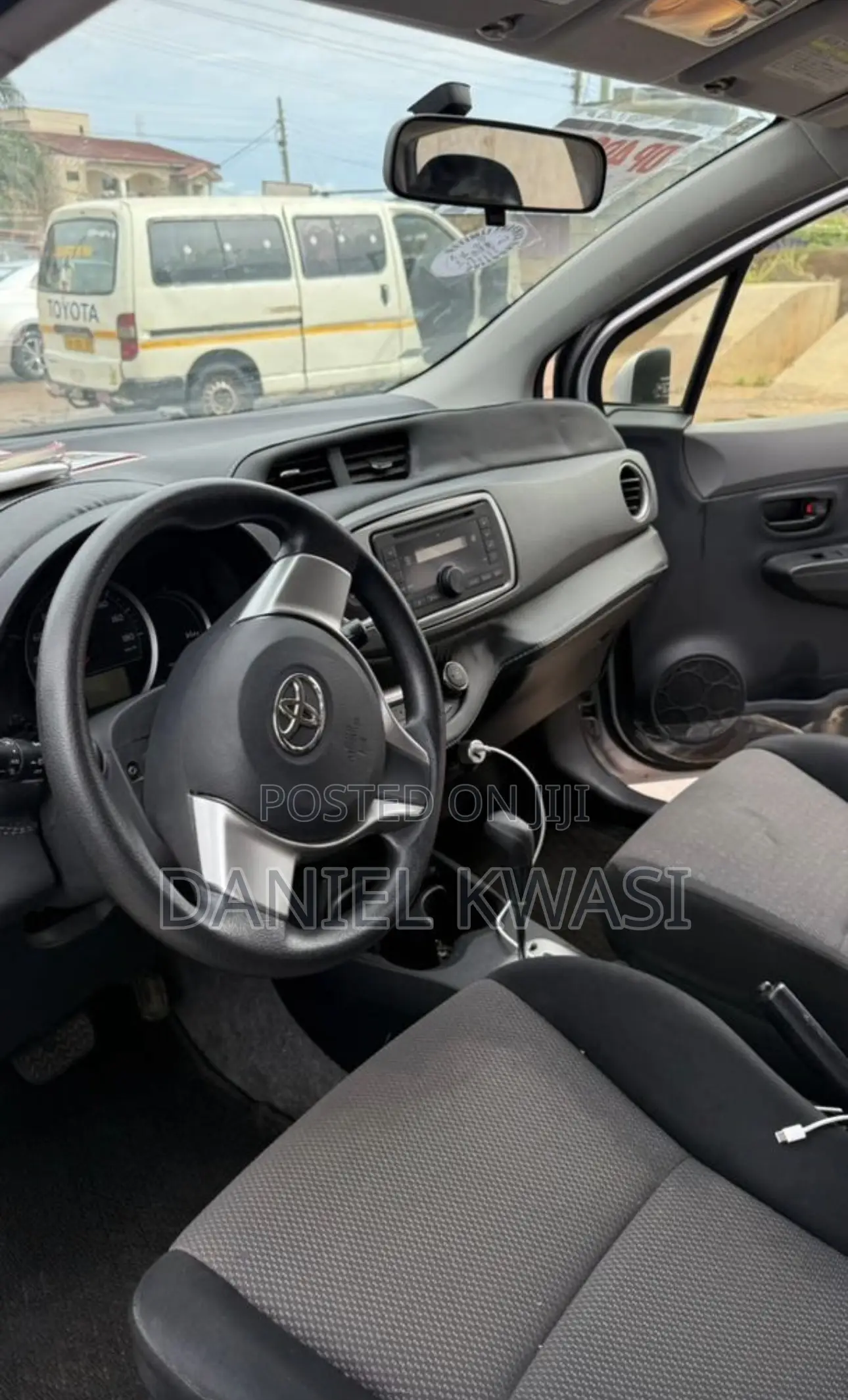 Toyota Vitz 1.0 FWD 3dr 2012