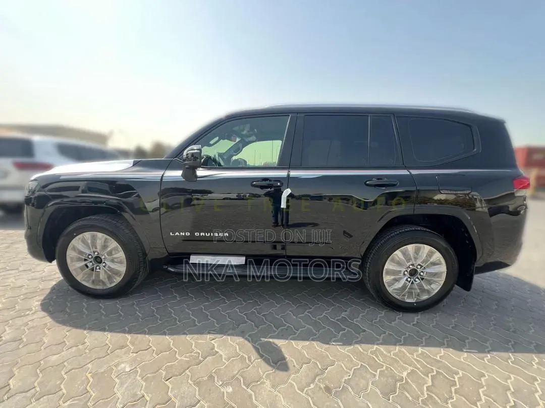 New Toyota Land Cruiser 79 Series 2025 Black