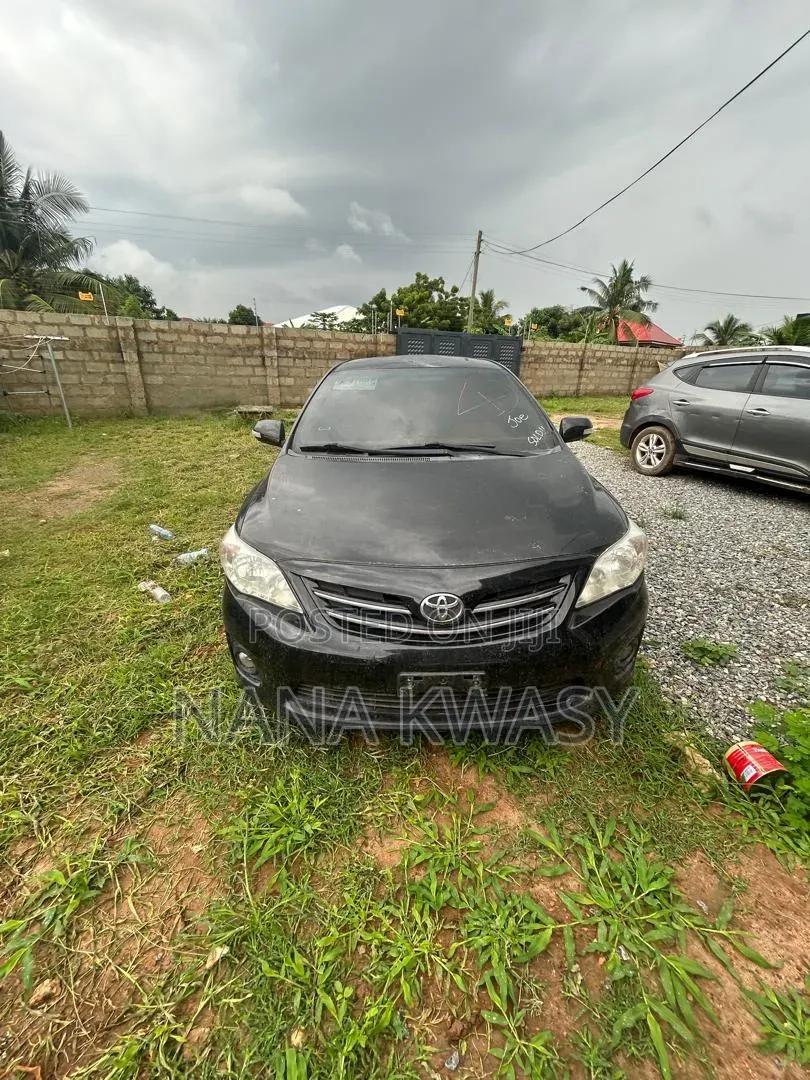 Toyota Corolla Altis 2017 Black