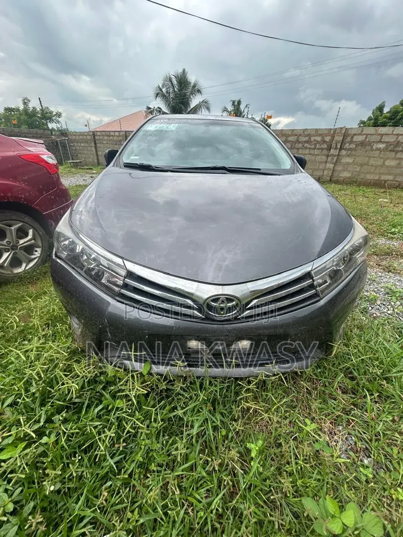 Toyota Corolla Altis 2017 Black