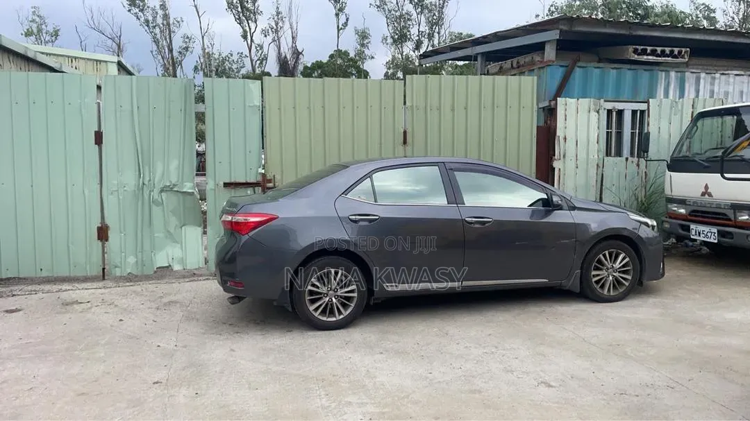 Toyota Corolla Altis 2017 Black