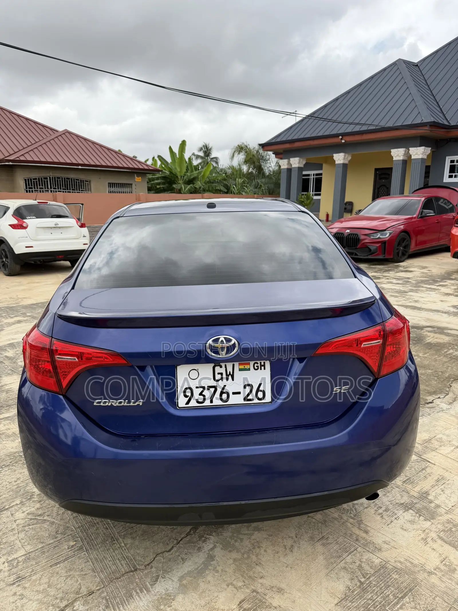 Toyota Corolla SE (1.8L 4cyl 6M) 2018 Blue