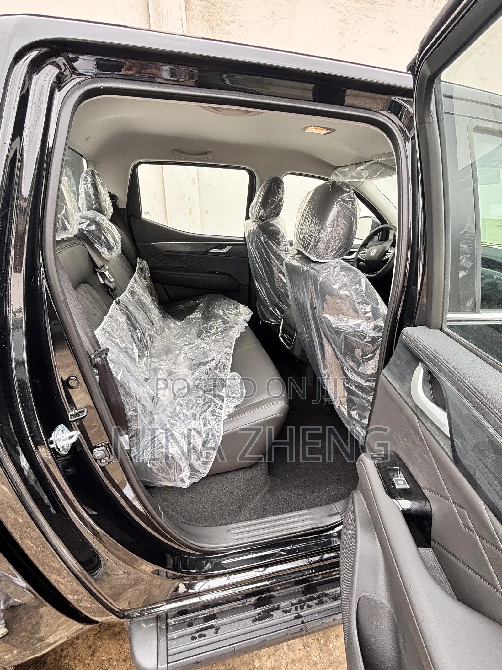 New Dongfeng Rich 7 2025 Black