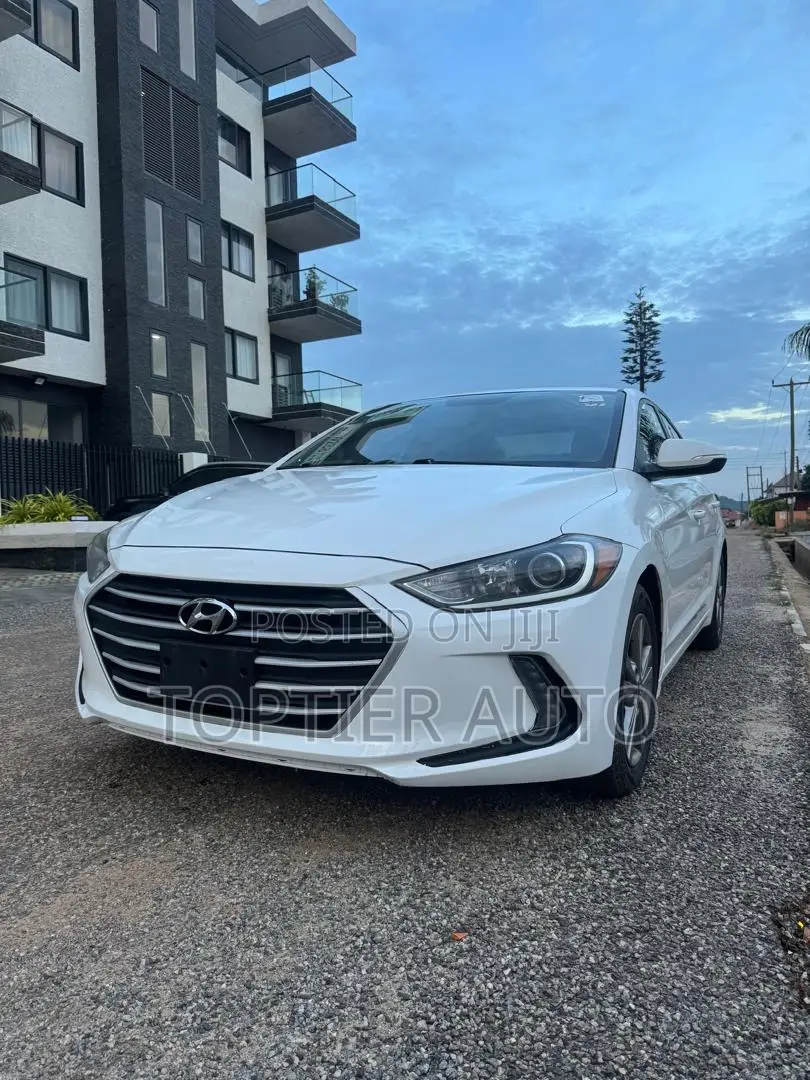Hyundai Elantra Limited 2018 White