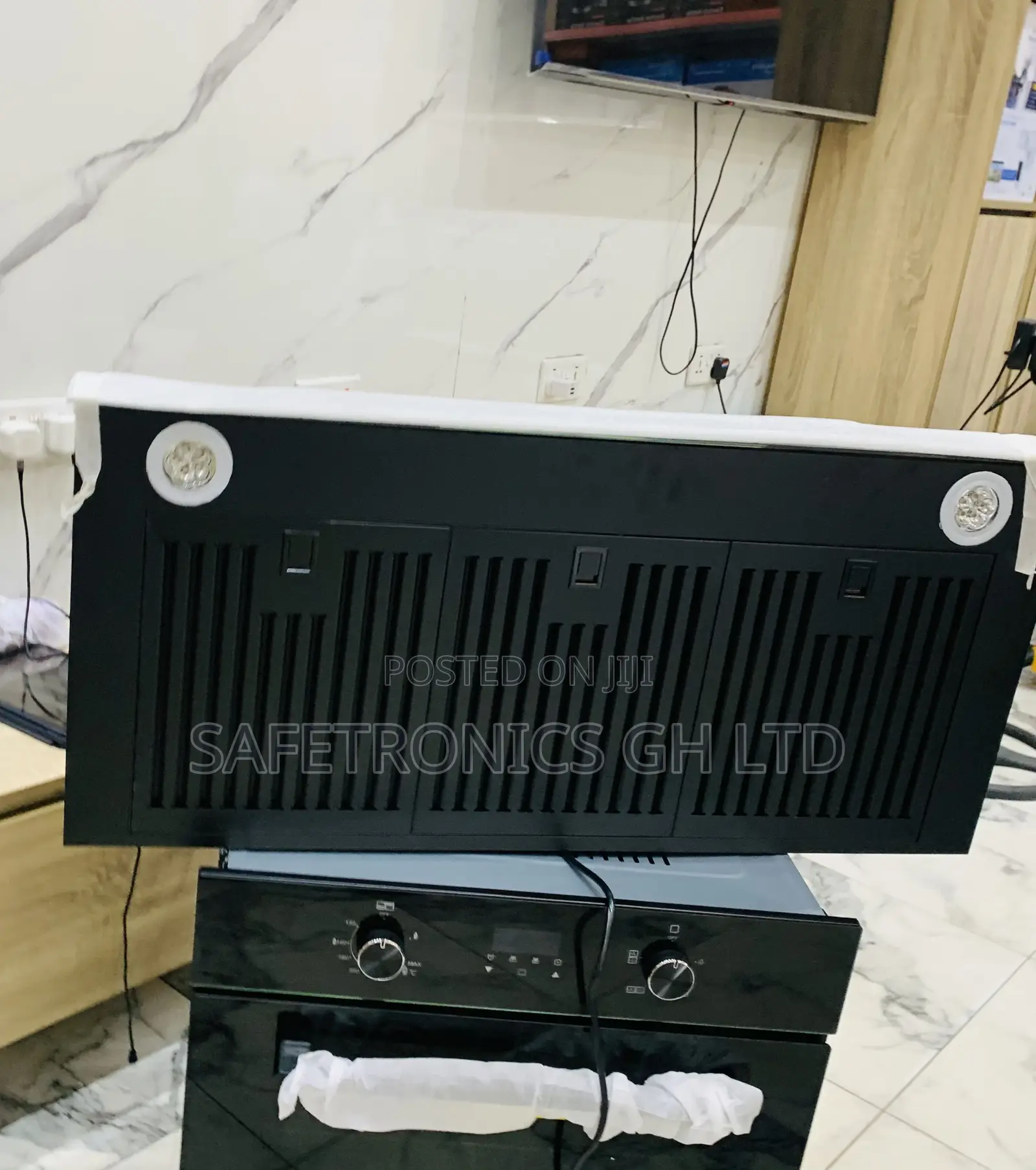 Ultra Modern Kenwood 90cm Extractor (90072/Ceramic Heat Range Hood