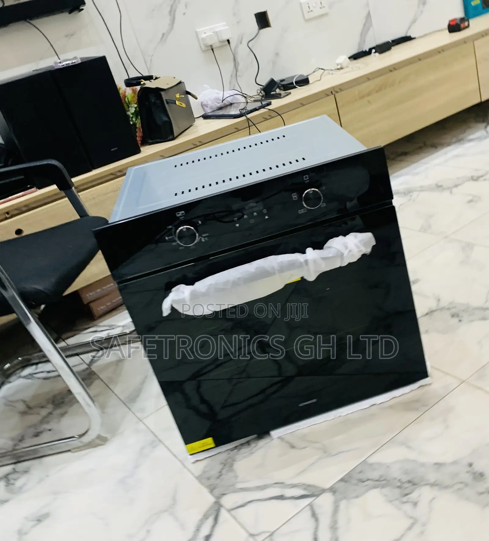 Neatly Sealed Kenwood Black 60cm Electric and Gas Oven