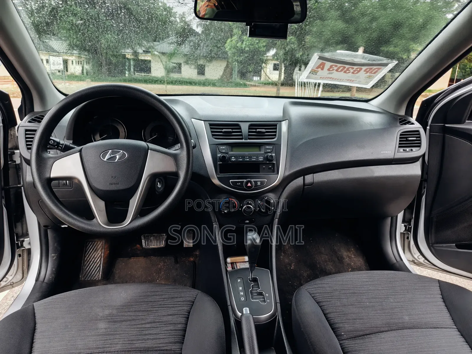 Hyundai Accent 2017 Silver