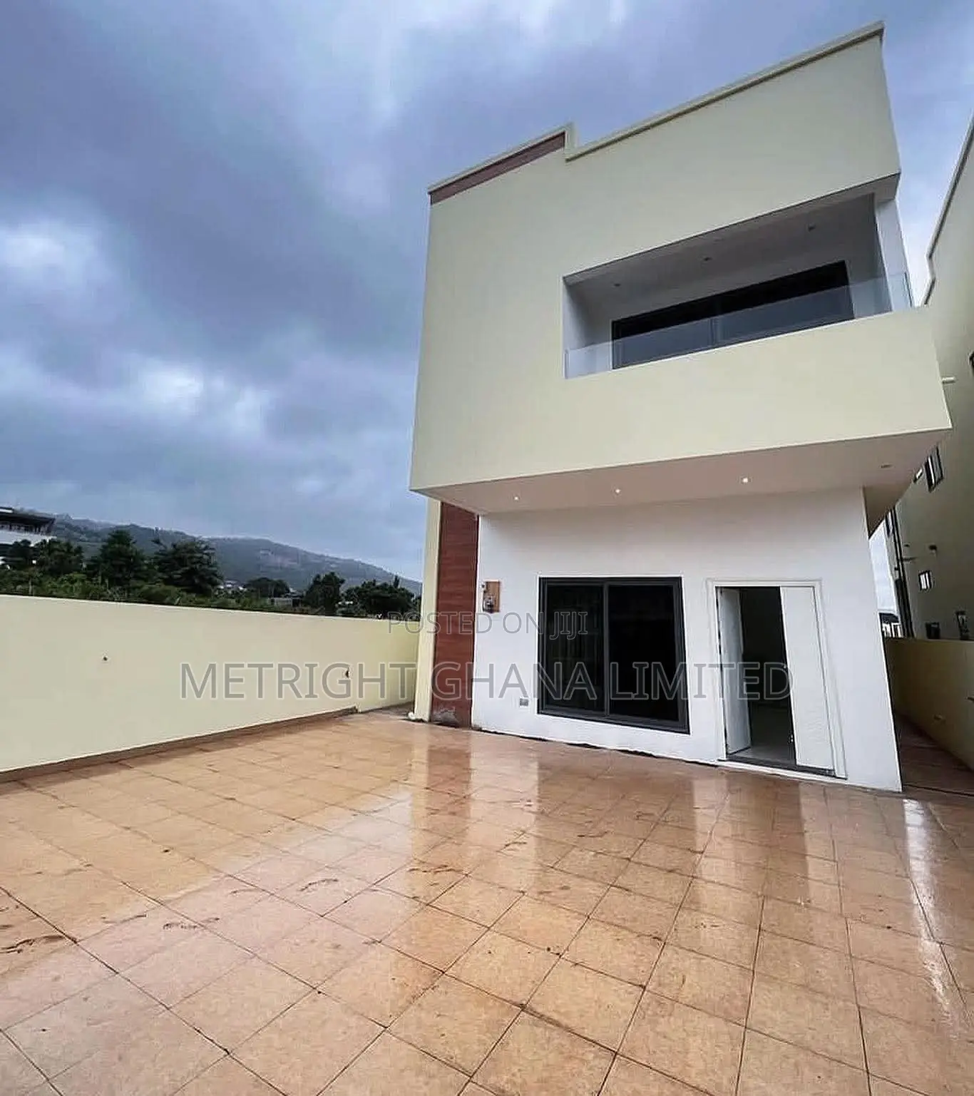 3bdrm House in Metright Gh, Accra Metropolitan for sale