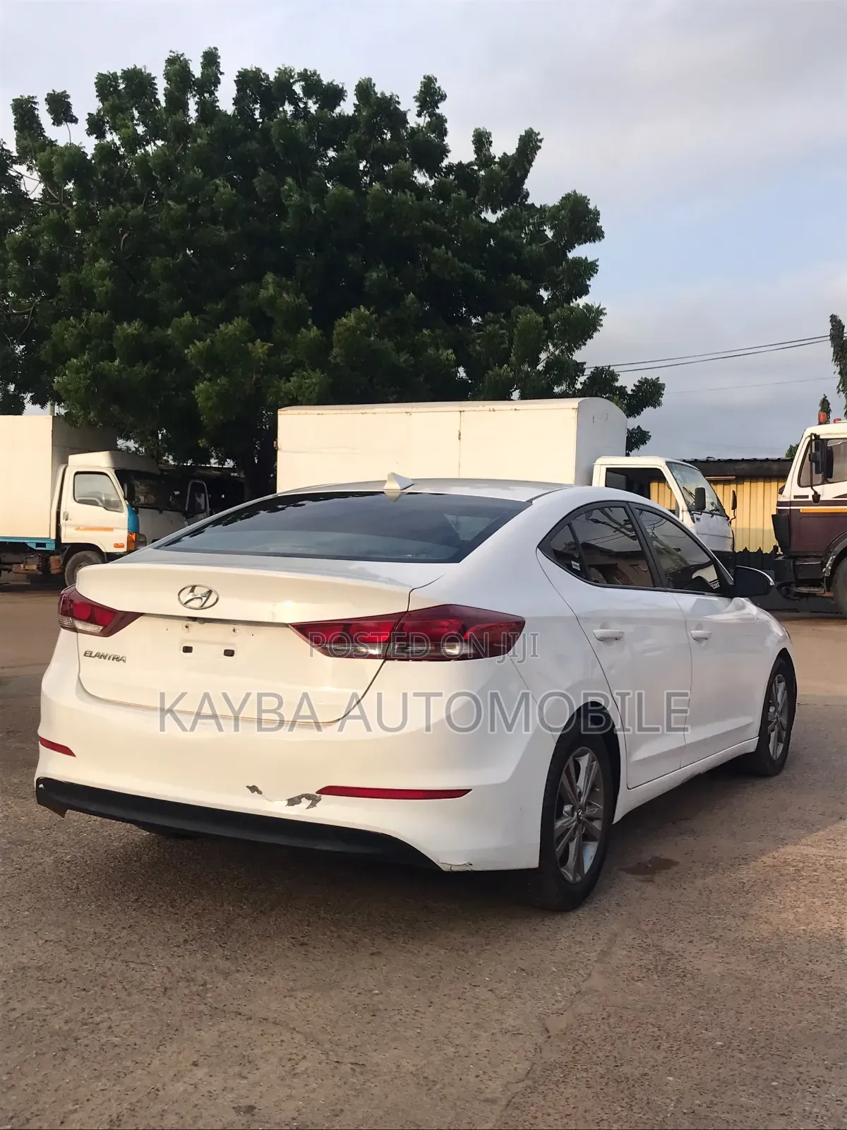 Hyundai Elantra 2017 White