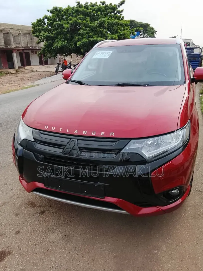 Mitsubishi Outlander 2016 Red