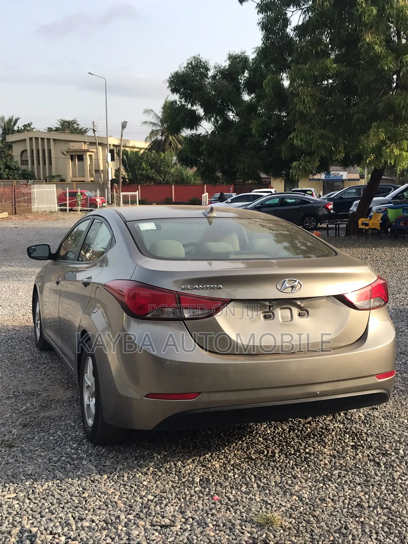 Hyundai Elantra 2015 Gold