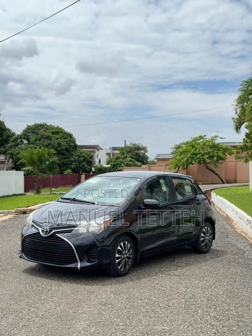 Toyota Yaris LE Hatchback 5dr 2015 Black