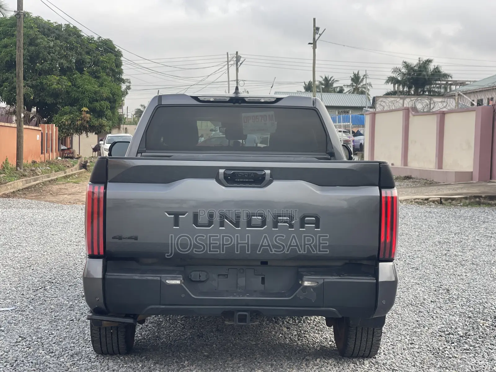 Toyota Tundra Hybrid 2024 Gray