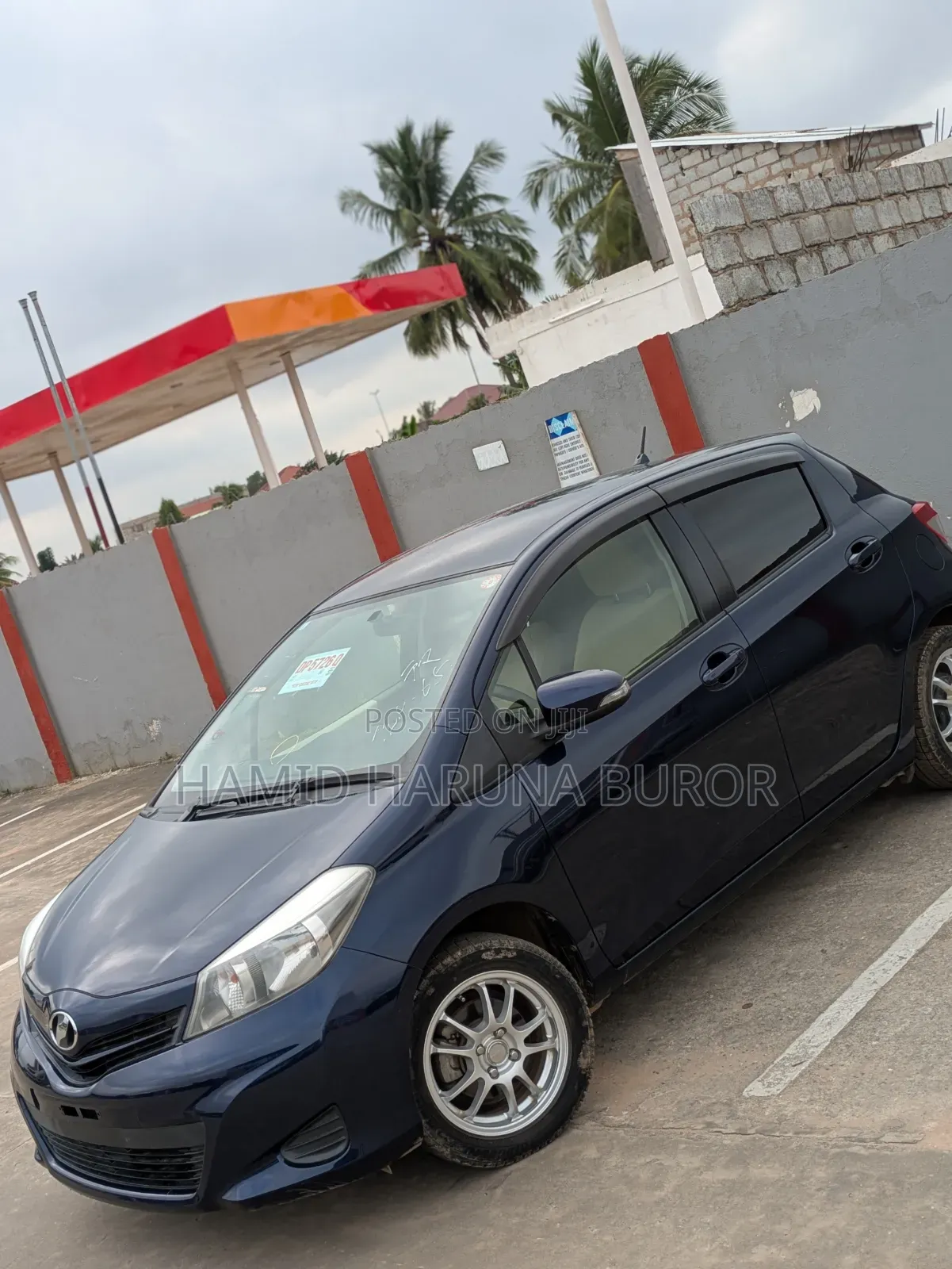 Toyota Vitz 1.3 FWD 5dr 2013 Blue