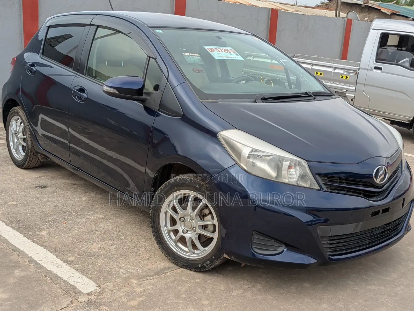 Toyota Vitz 1.3 FWD 5dr 2013 Blue