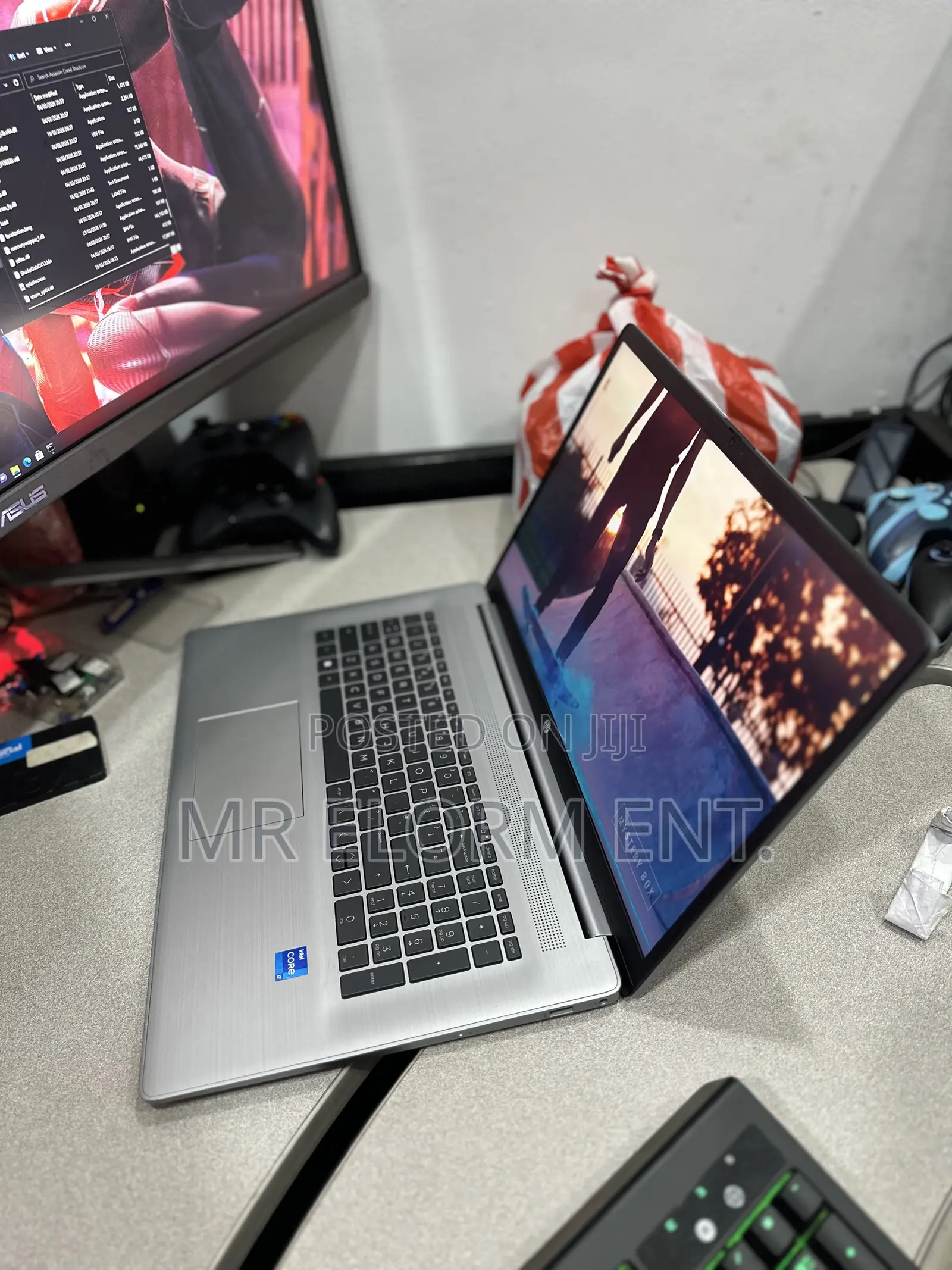 Laptop HP 250 G10 16GB Intel Core i7 SSD 256GB