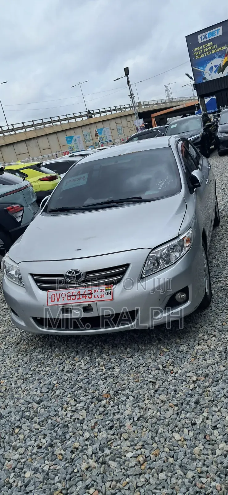 Toyota Corolla Altis 2010 Silver