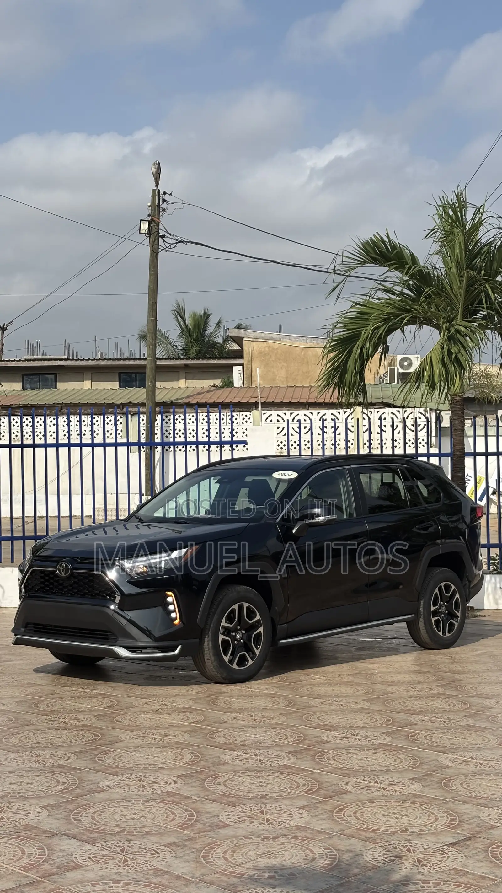 Toyota RAV4 XLE AWD 2024 Black
