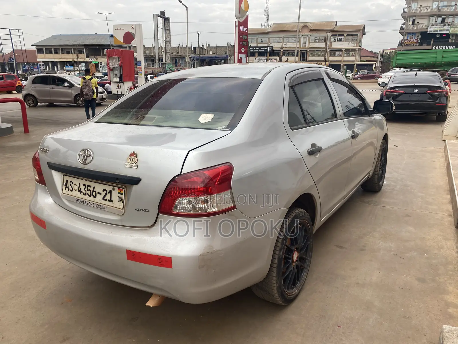Toyota Belta 2012 Silver