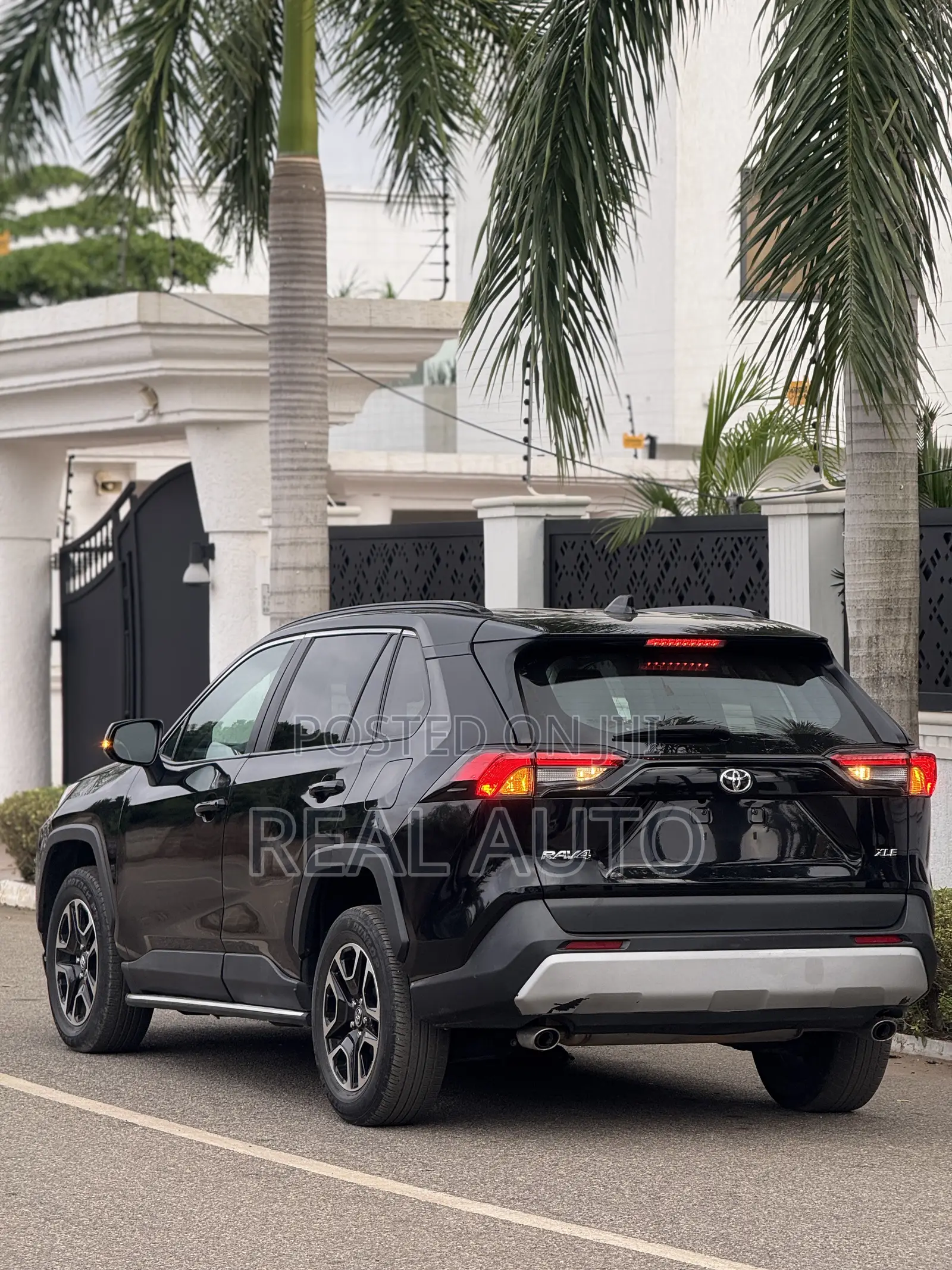 Toyota RAV4 LE AWD 2024 Black