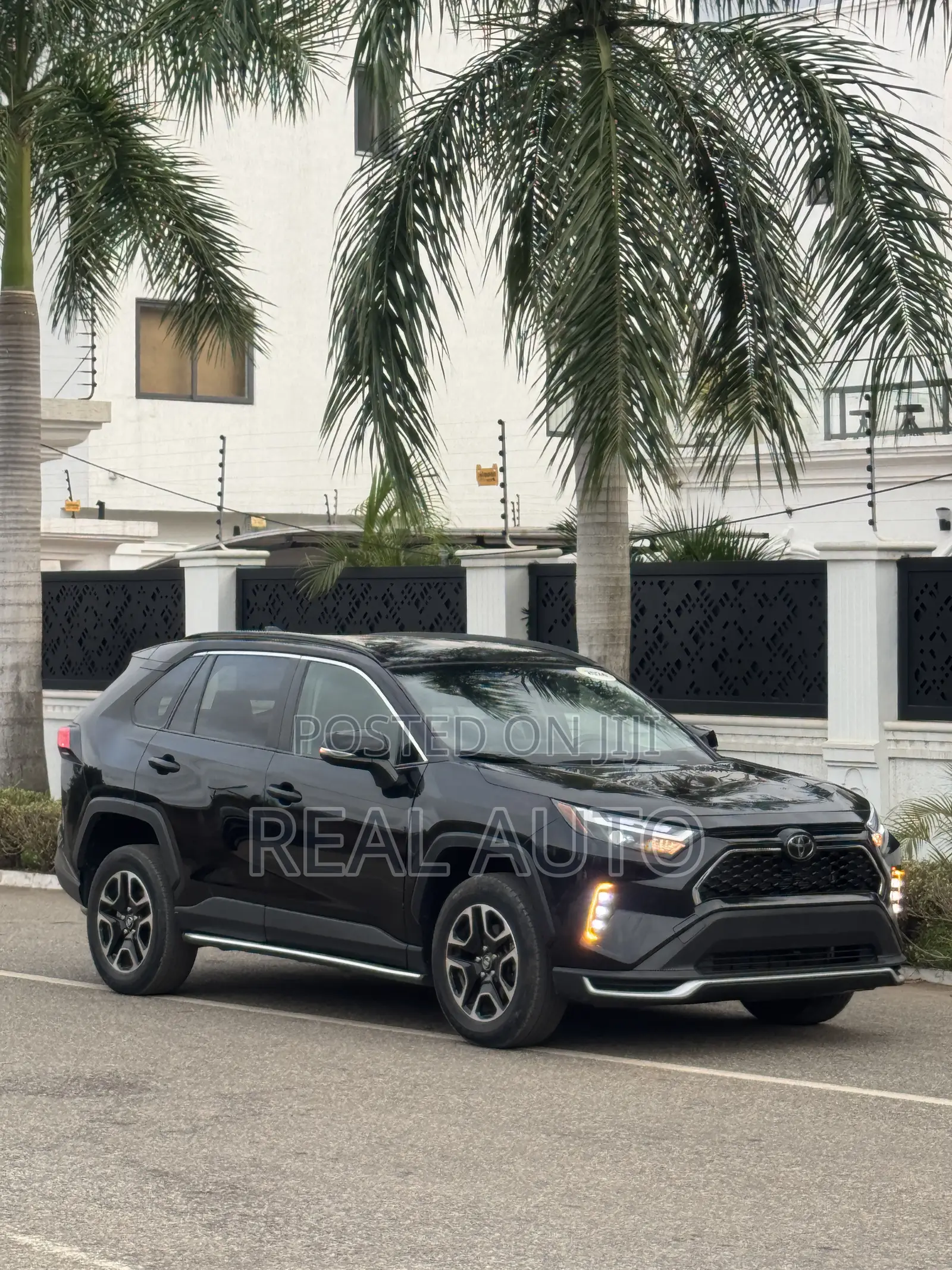Toyota RAV4 LE AWD 2024 Black