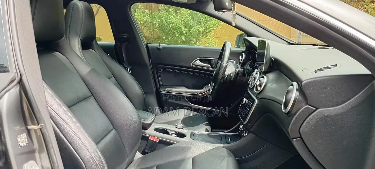 Mercedes-Benz CLA-Class CLA 250 4MATIC Sedan 2016 Silver