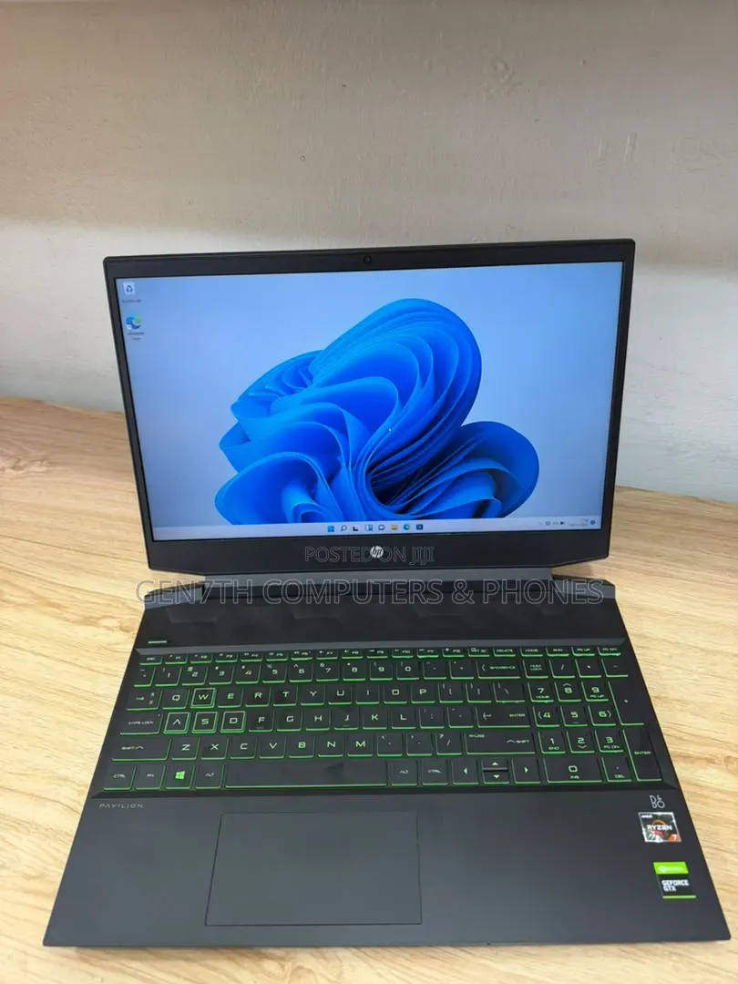 Laptop HP Pavilion 14 16GB AMD Ryzen 7 SSHD (Hybrid) 512GB