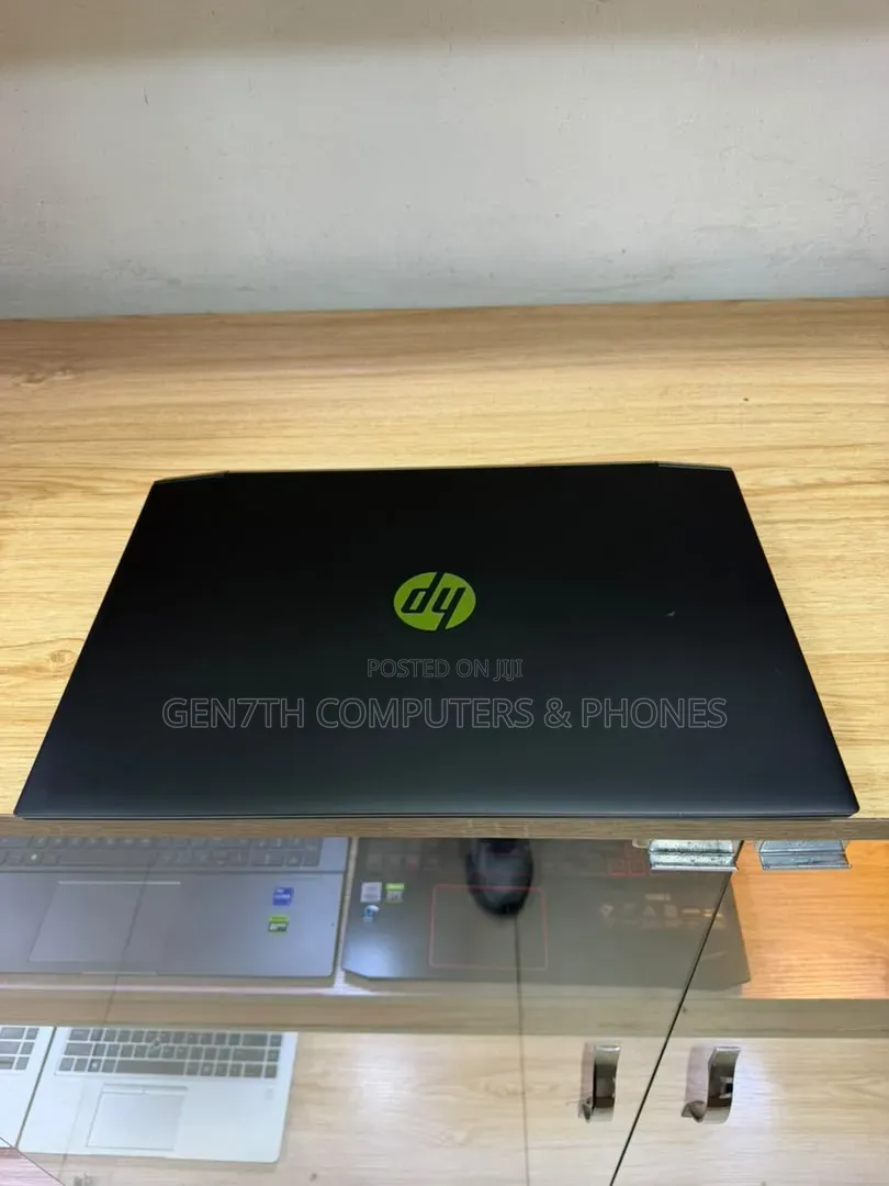 Laptop HP Pavilion 14 16GB AMD Ryzen 7 SSHD (Hybrid) 512GB
