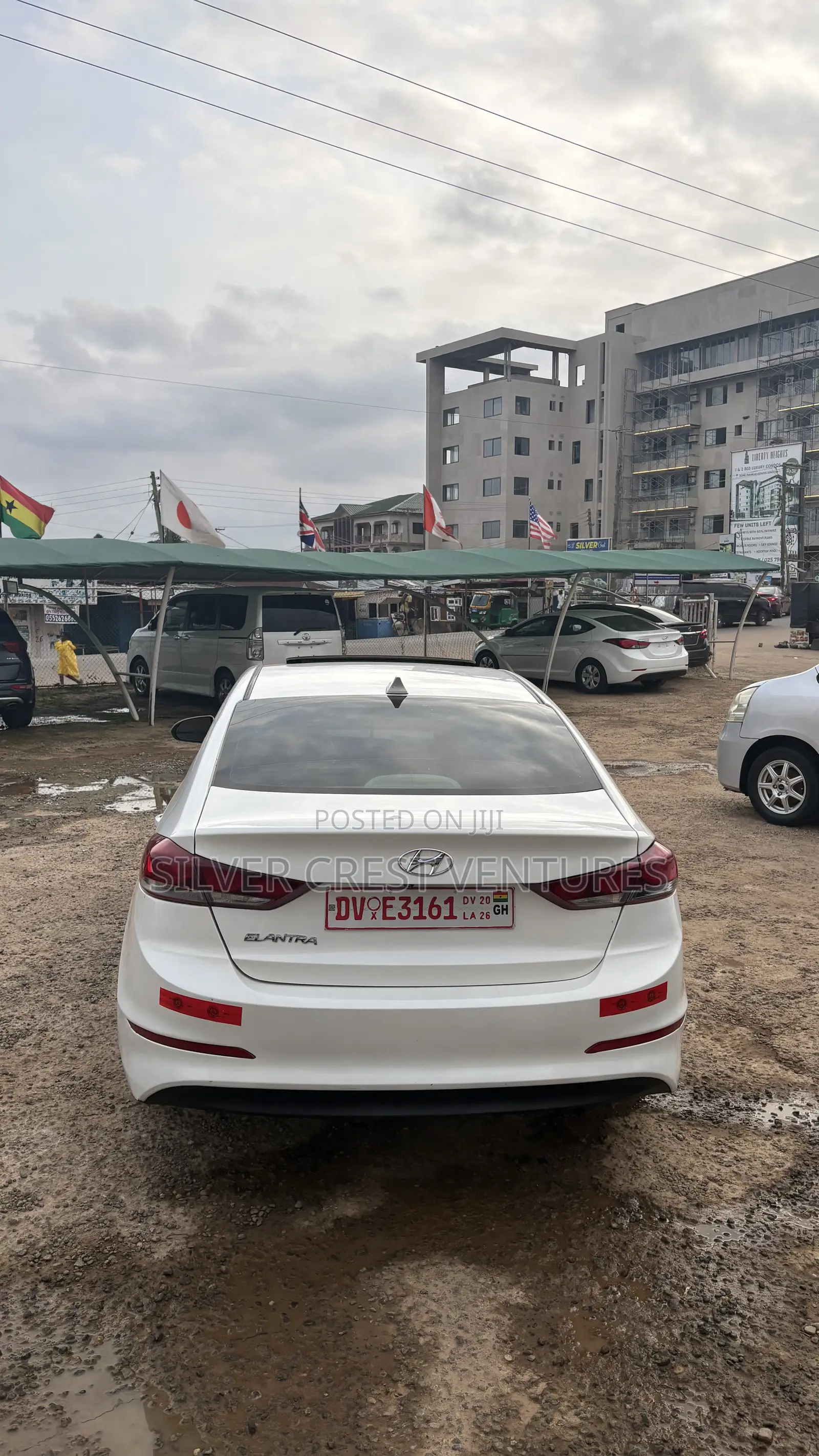 Hyundai Elantra Limited Sedan FWD (2.0L 4cyl 6A) 2017 White