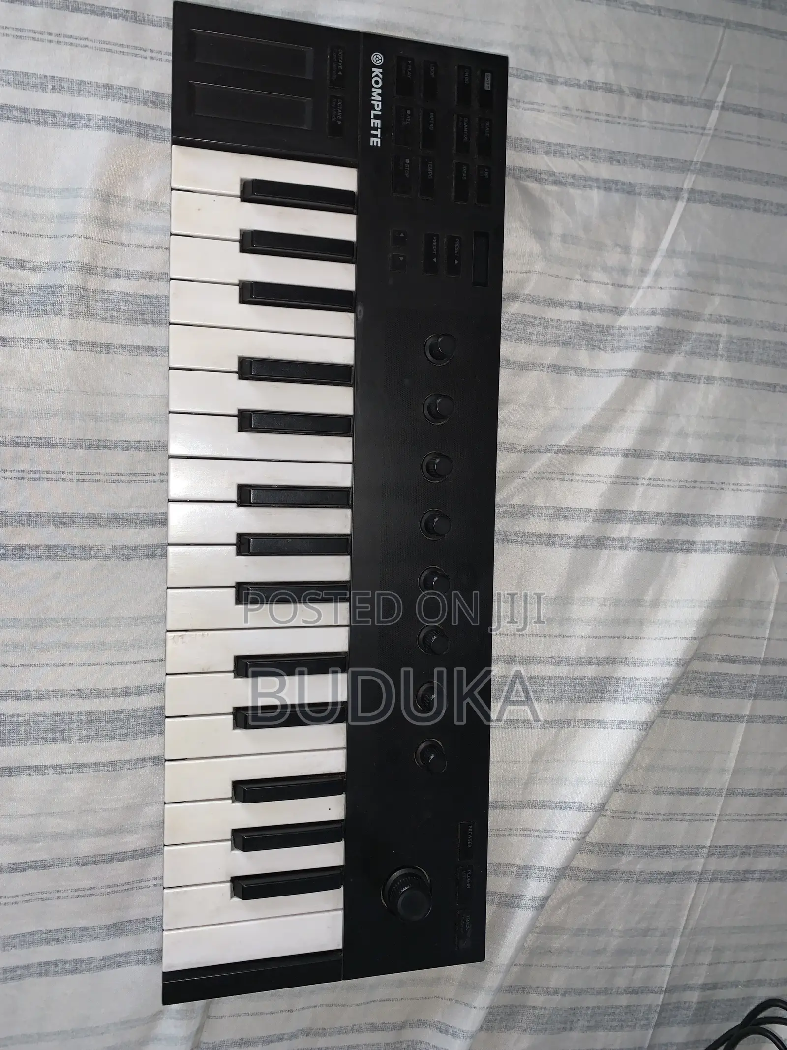 Original Native Instrument Komplete Kontrol M32