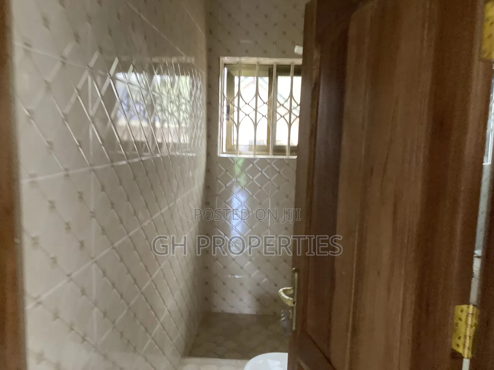 2bdrm Apartment in Sokoban Wood, Kumasi Metropolitan for rent