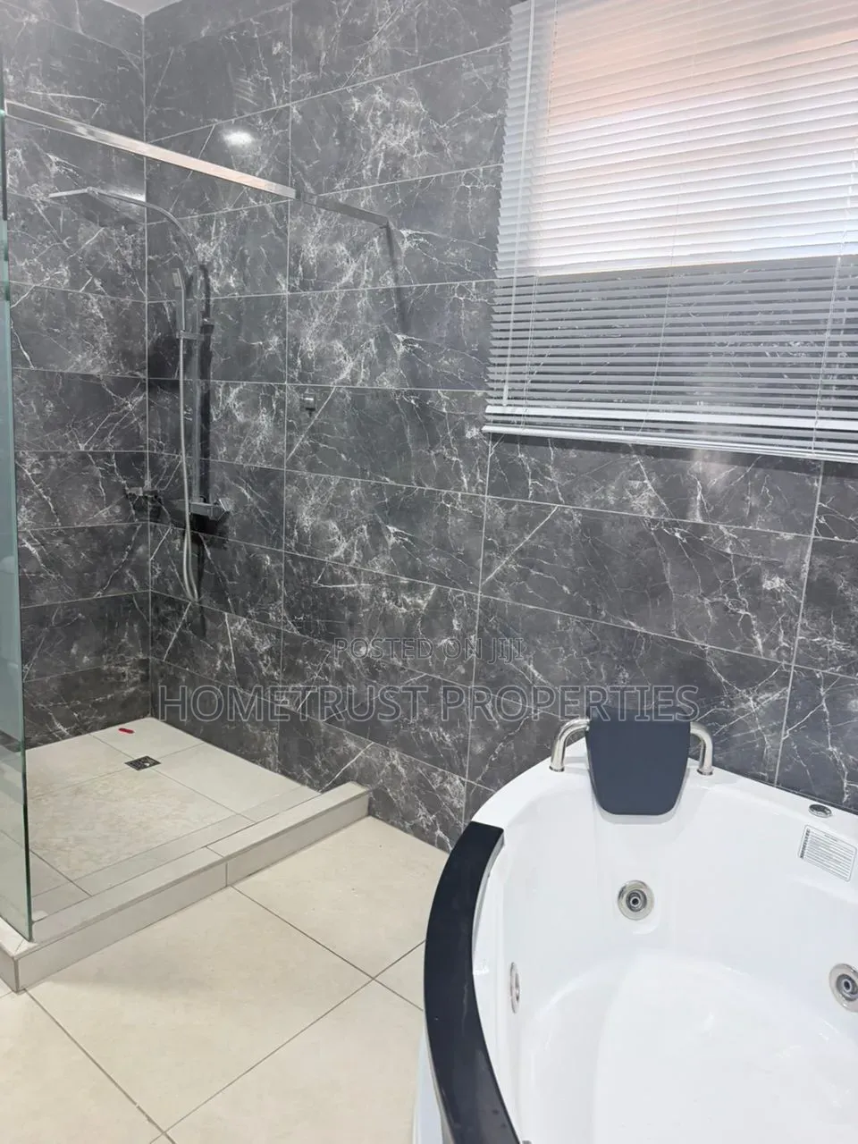 4bdrm Duplex in Achimota Tantra, Mile 7 for sale