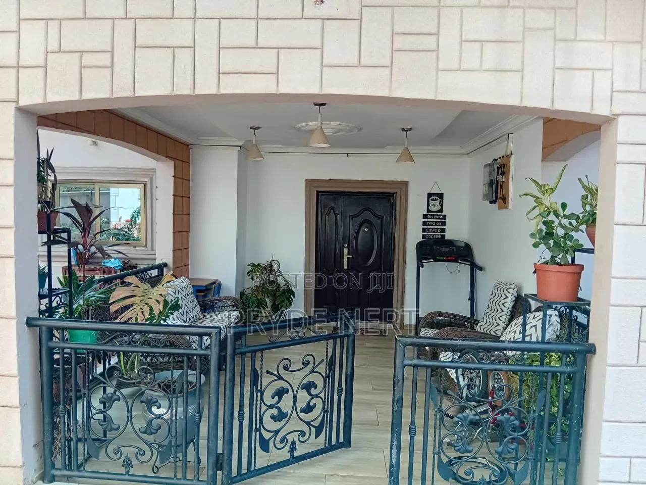 2bdrm House in Hfc C25, Community 25 for rent