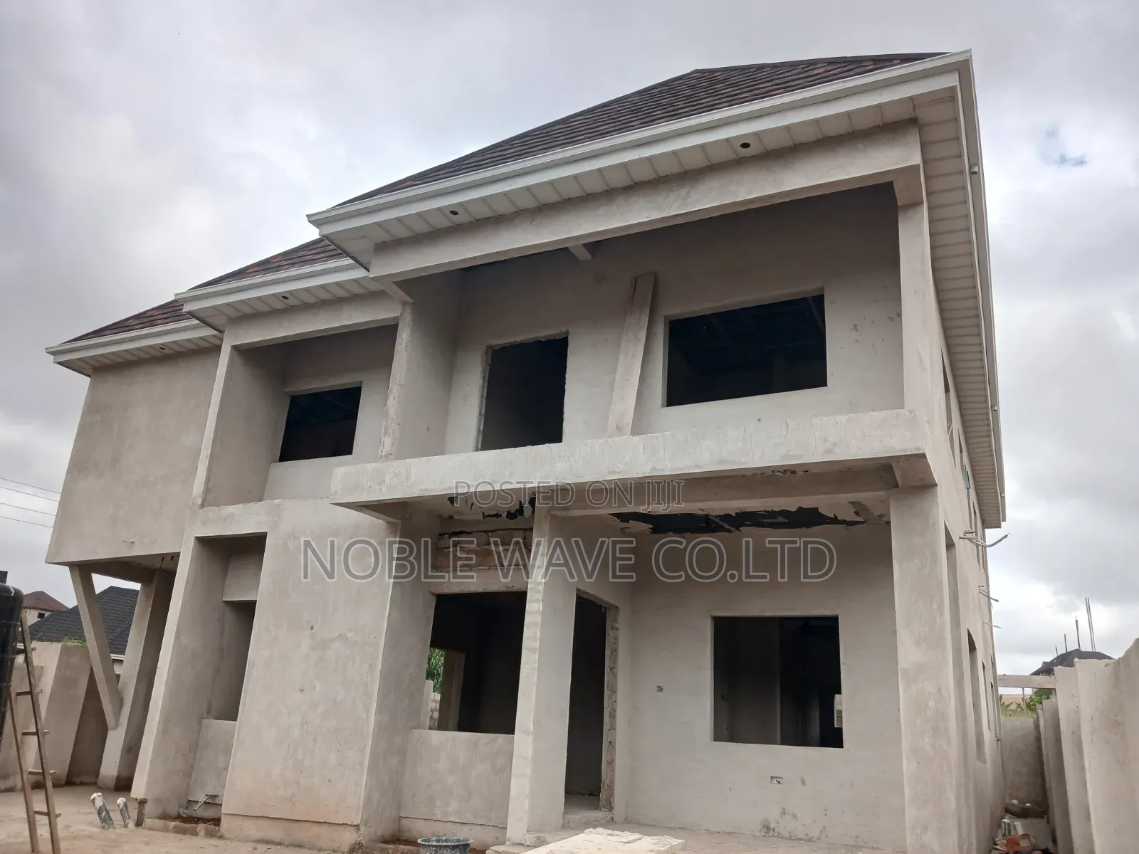 5bdrm House in Adumasa, Kumasi Metropolitan for sale