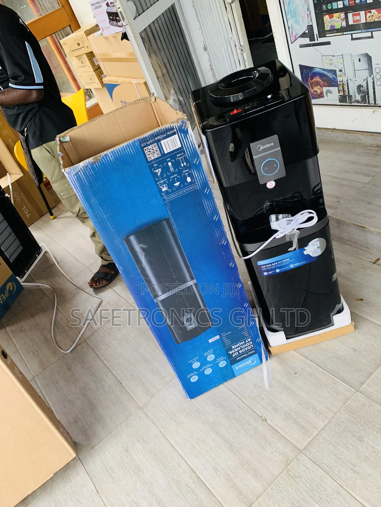 Grab Elegant Midea Top Loading Water Dispenser - Black