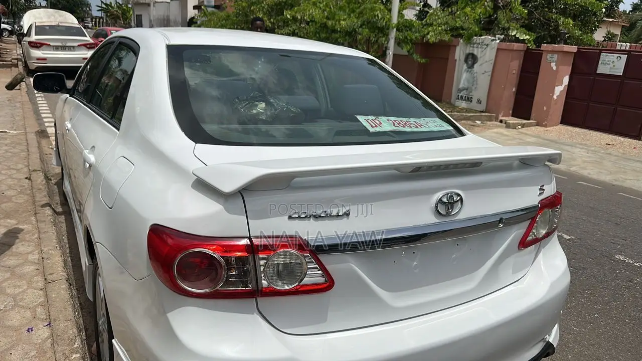 Toyota Corolla S 4dr Sedan (1.8L 4cyl 4A) 2012 White