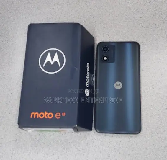 New Motorola Moto E13 64 GB Black